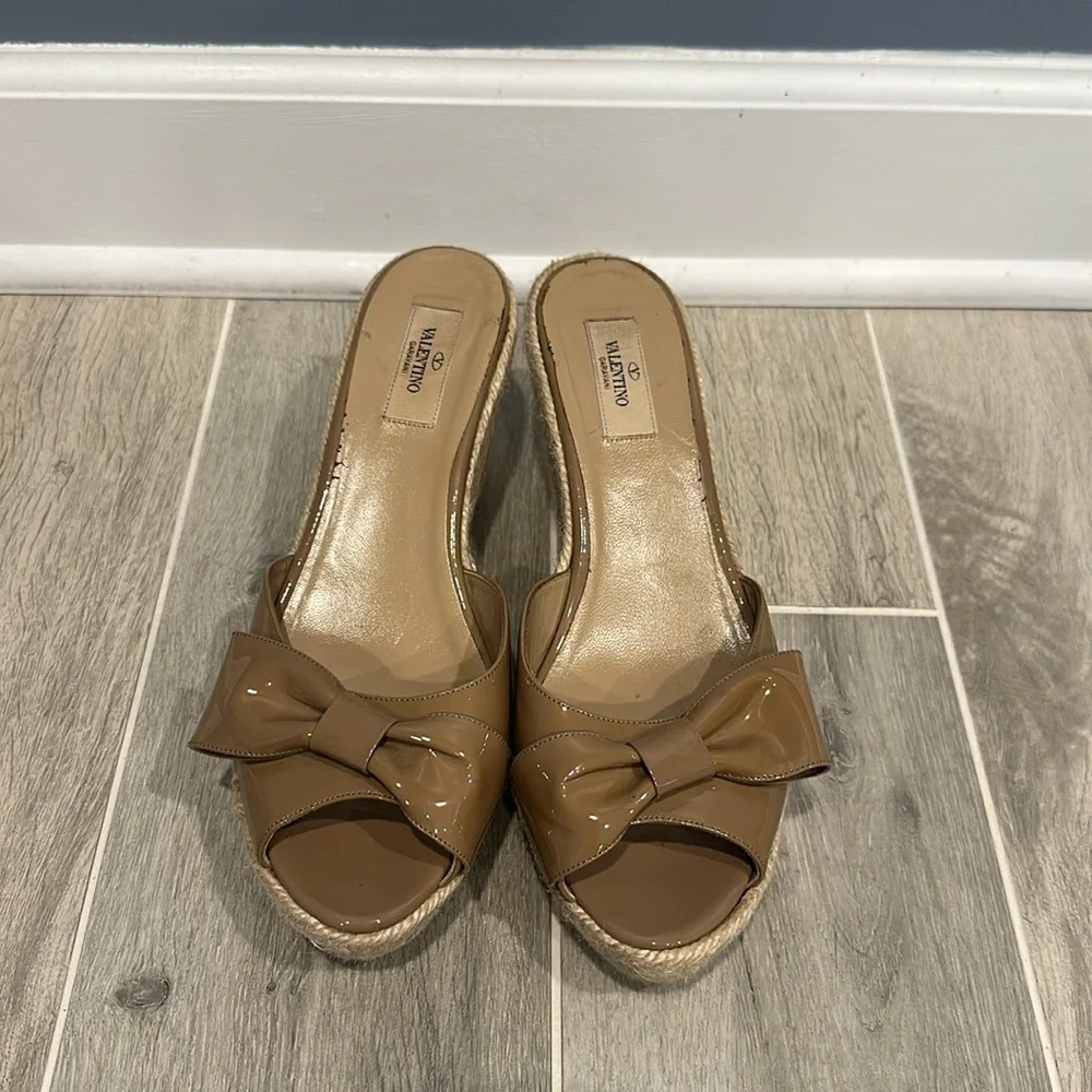 Valentino Garavani Patent Leather Espadrilles Size 41 US 9.5